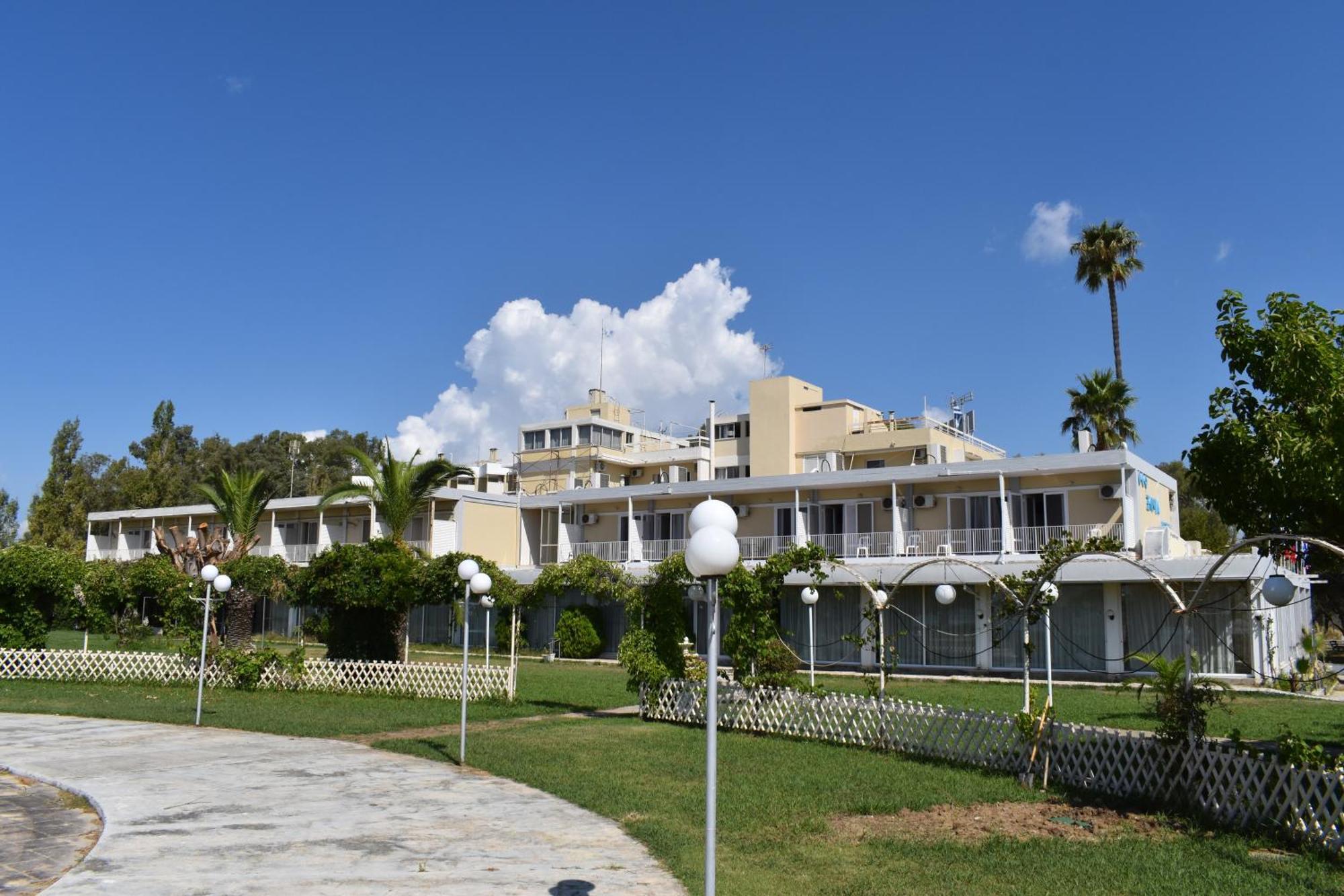 Hotel Theoxenia Mesolóngion Exteriör bild