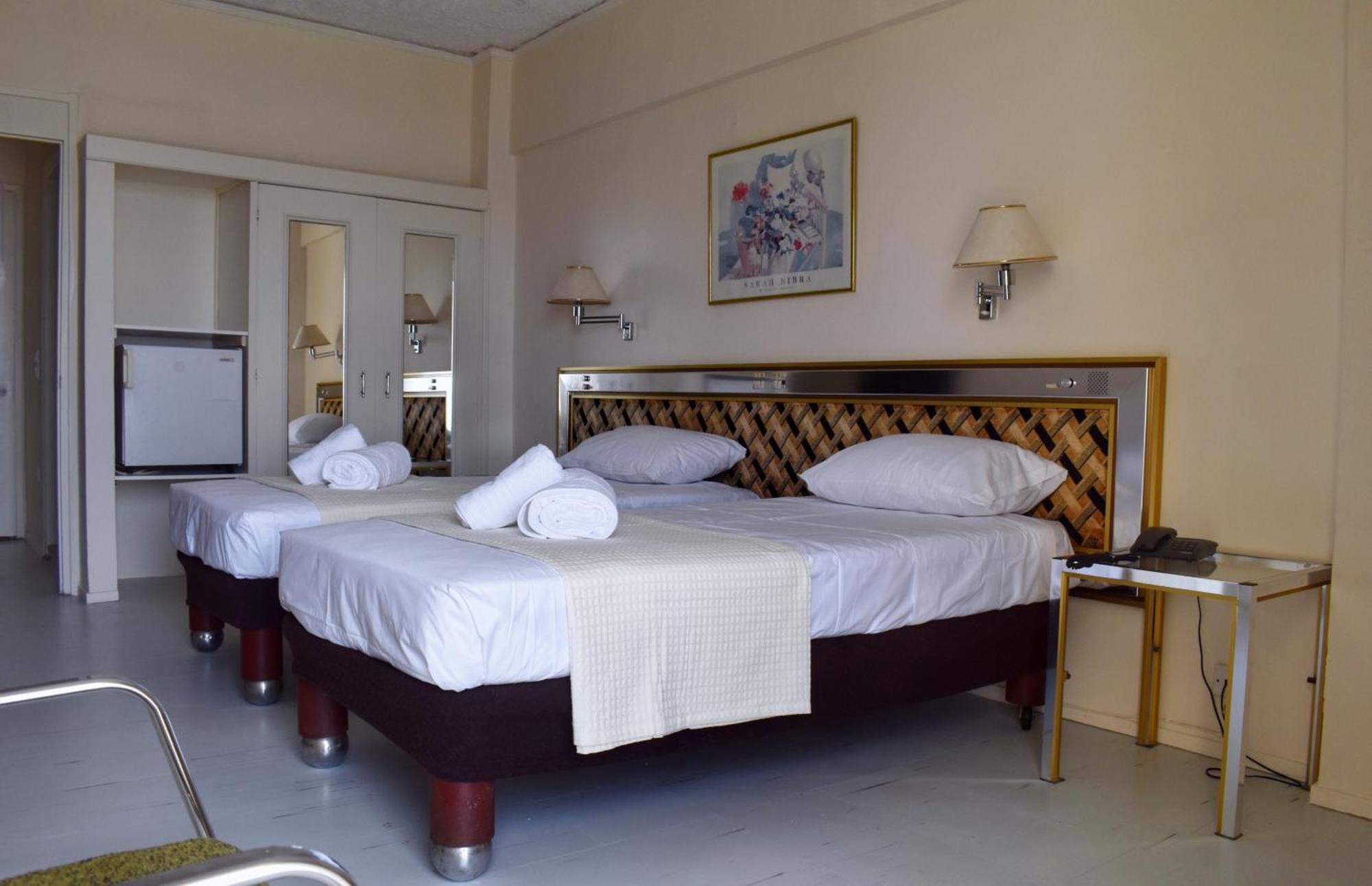 Hotel Theoxenia Mesolóngion Exteriör bild